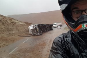 Truck drivers sometimes are too daring in South America. Photo: Paolo